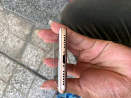 I phone 8 64G ដូរថ្មមួយគ្រប់ក្រៅពីនឹងសុីនទាំងអស់មានស្កេន