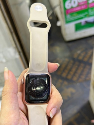 i watch SE នៅសានុំសុីន 80$