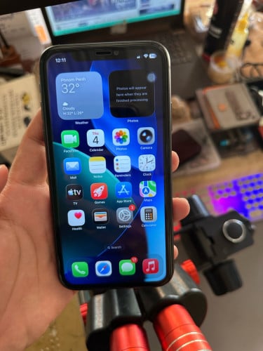 iPhone 11