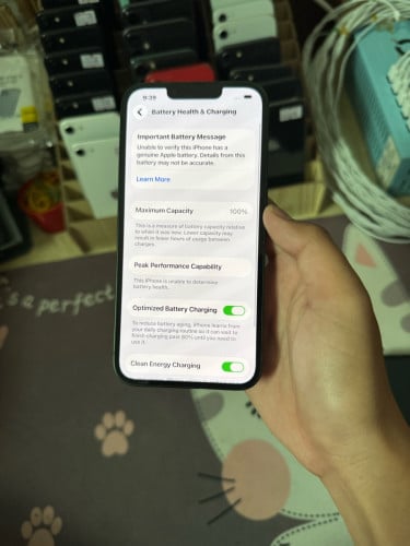 iPhone 13 128GB អេក្រង់សុីន អត់ស្គេន