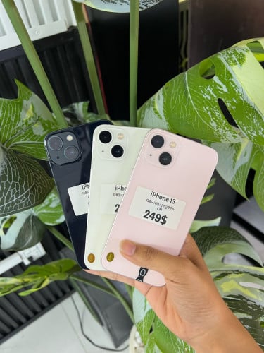 iPhone 13 249$ សំណុំសុីន🥰Memory 128g ម៉ាសុីន chអត់ដើរស្កេនមុខ ក្រៅពីនិងដំណើរការទាំងអស់