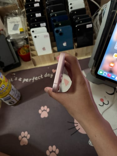iPhone 15 300$