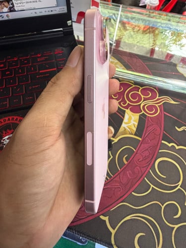iPhone 15 color pink 128G ថ្ម88% ឡុកអុីសុីម (ប្រើបានសុីម2)