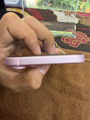 iPhone 15 Plus color pink 128G ថ្ម91% ឡុកអុីសុីម (ប្រើបានសុីម2)