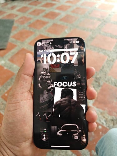 iPhone 15 pro Titanium black 128g KH/A