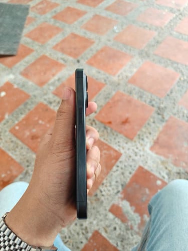 iPhone 15 pro Titanium black 128g KH/A