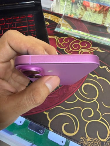 iPhone 16 color pink 128G ថ្ម87% ឡុកអុីសុីម (ប្រើបានសុីម2)