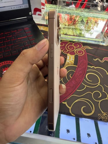 iPhone 16 ProMax color Desert gold 256G ឡុកអុីសុីម(ប្រើបានសុីម2)