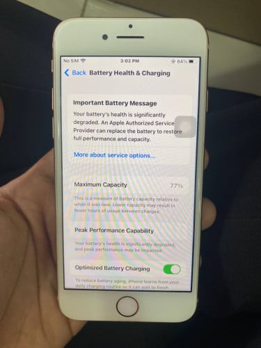 Iphone 8 128G សំណុំនៅស្គេន ថ្ម77% តួ99%  មិនជាប់អីទំាងអស់ បានម៉ានមេៗ?