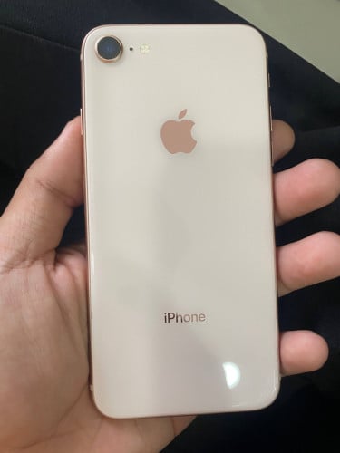 Iphone 8 128G សំណុំនៅស្គេន ថ្ម77% តួ99%  មិនជាប់អីទំាងអស់ បានម៉ានមេៗ?