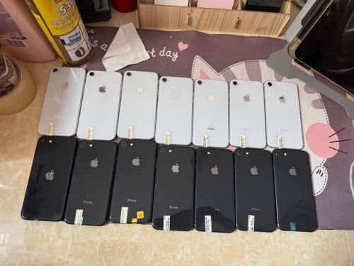 iPhone 8 64GB សាណុំសុីន ស្គេន តួ97.98% តម្លៃ$40