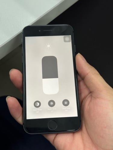 Iphone 8 LL/A 64G ពណ៍ space gray សន្នុំសុីន ថ្មសុីន90% 😭 អត់ជាប់អត់មានបញ្ហាអ្វីទេ