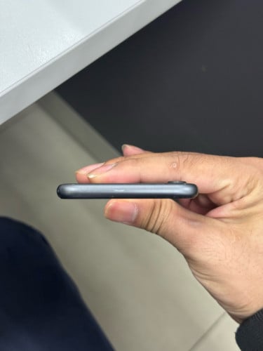 Iphone 8 LL/A 64G ពណ៍ space gray សន្នុំសុីន ថ្មសុីន90% 😭 អត់ជាប់អត់មានបញ្ហាអ្វីទេ