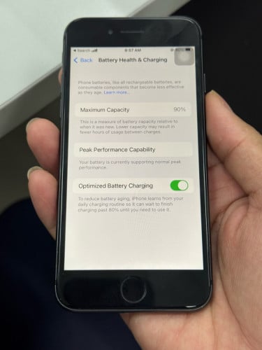 Iphone 8 LL/A 64G ពណ៍ space gray សន្នុំសុីន ថ្មសុីន90% 😭 អត់ជាប់អត់មានបញ្ហាអ្វីទេ