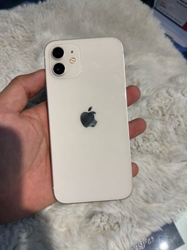 iPhone12