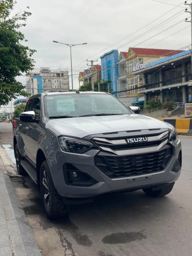 Isuzu D.max  Premium 2026 បកកេះ