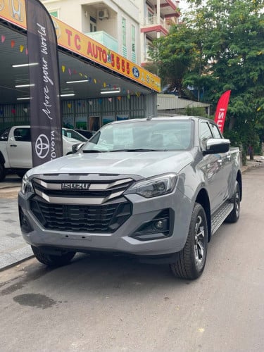 Isuzu D.max  Premium 2026 បកកេះ