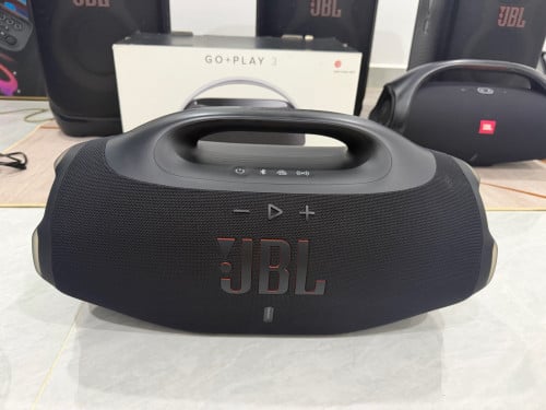JBL boombox4 ស្អាត98% អត់ដែលជួសជុល​ តំលៃ330$ ភ្នំពេញ​ លេខនិងតេឡេក្រាម089222158(វៃដូរបាន)