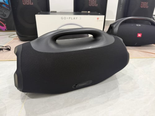 JBL boombox4 ស្អាត98% អត់ដែលជួសជុល​ តំលៃ330$ ភ្នំពេញ​ លេខនិងតេឡេក្រាម089222158(វៃដូរបាន)
