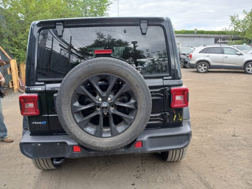 Jeep Sahara 2021