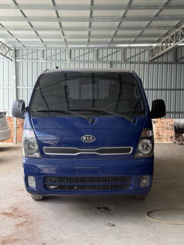 KIA BONGGO III