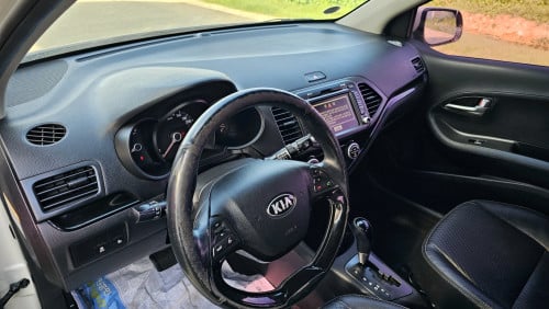 Kia morning 2014y  Key 🔑  ឡានស្អាតណាស់