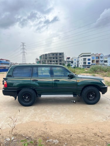 Land Cruiser 2000 (105 series)