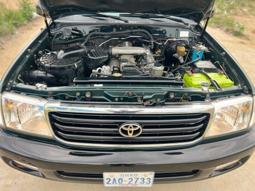 Land Cruiser 2000 (105 series)