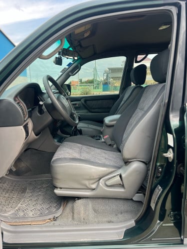 Land Cruiser 2000 (105 series)