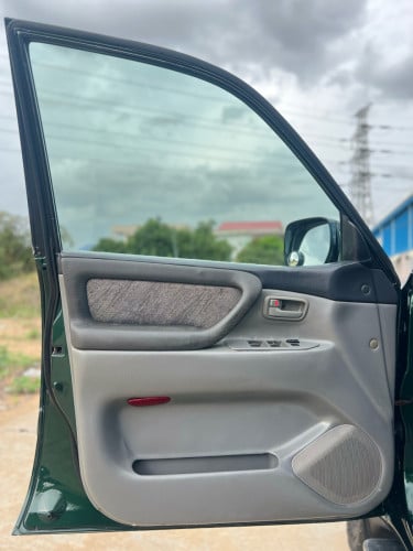 Land Cruiser 2000 (105 series)