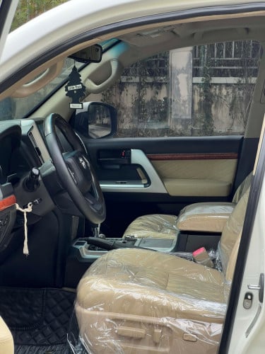 Land Cruiser 2009 Up 2024 ធានាឡានថ្មីគ្មានទាស់