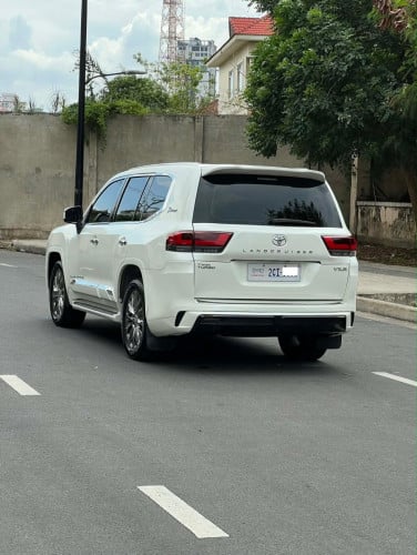 Land Cruiser 2009 Up 2024 ធានាឡានថ្មីគ្មានទាស់
