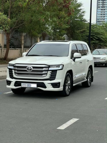 Land Cruiser 2009 Up 2024 ធានាឡានថ្មីគ្មានទាស់