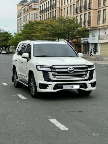 Land Cruiser 2009 Up 2024 ធានាឡានថ្មីគ្មានទាស់