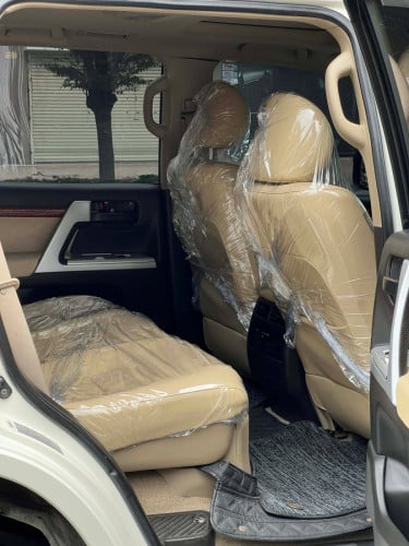 Land Cruiser 2009 Up 2024 ធានាឡានថ្មីគ្មានទាស់
