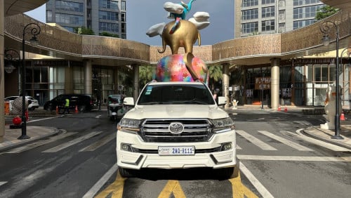 Land Cruiser 2015 up 2021 V8 (Diesel) For Rent /出租