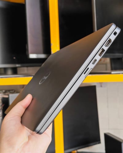 Laptop Dell Latitude 7420
