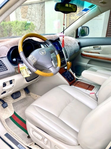 LEXUS 330 04 ប៉ុង1 ពណ៌ស ហ្វ្រីកាត់ឈ្មោះជូន ភ្នំពេញAS ឯកសារម្ចាស់ដើមគ្រប់ លក់បន្ទាន់