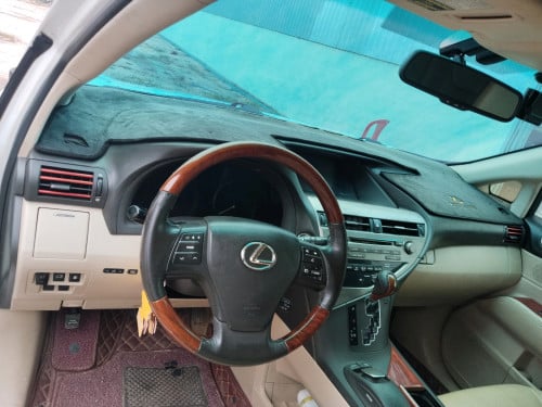 LEXUS 450h 2010.p1
