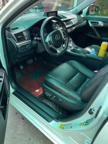 Lexus CT 200H 2013 For Rent /出租