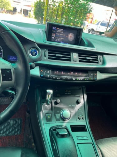 Lexus CT 200H 2013 For Rent /出租