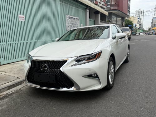 Lexus ES 300H Full option 2014