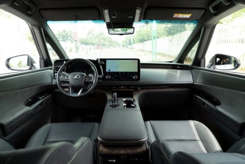 Lexus LM350h