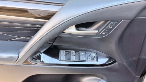 Lexus LX570 2019 kuro arab