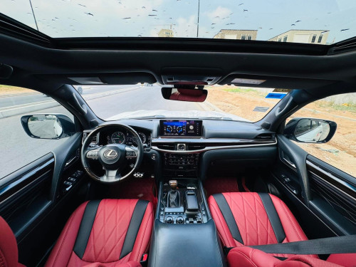 Lexus Lx570 2019 Kuro Black edition