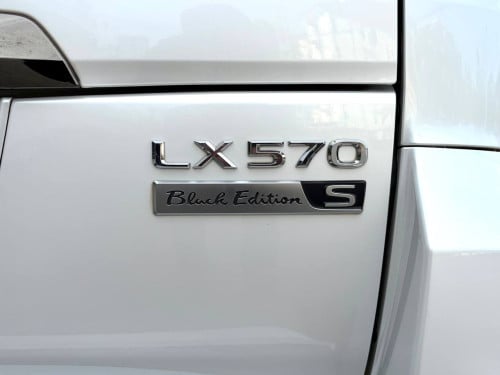 LEXUS LX570 2021 Black Edition New 99%
