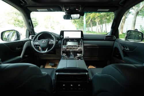 Lexus LX600 2023