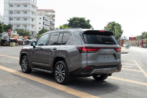 Lexus LX600 2023
