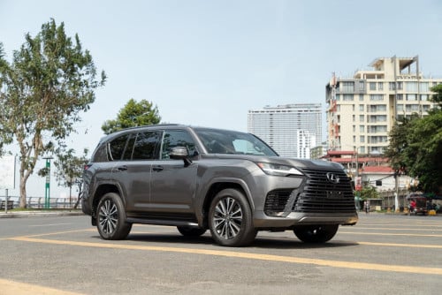 Lexus LX600 2023