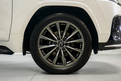 Lexus LX600 F-Sport 2023 ក្រដាស់ពន្ធថ្មី